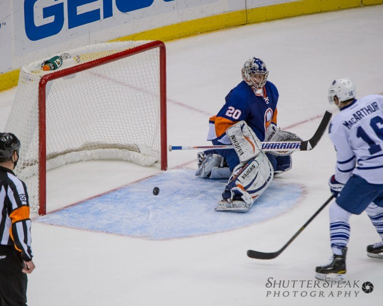 Everything You Need To Know About Photographing Ice Hockey – Shutter Speak